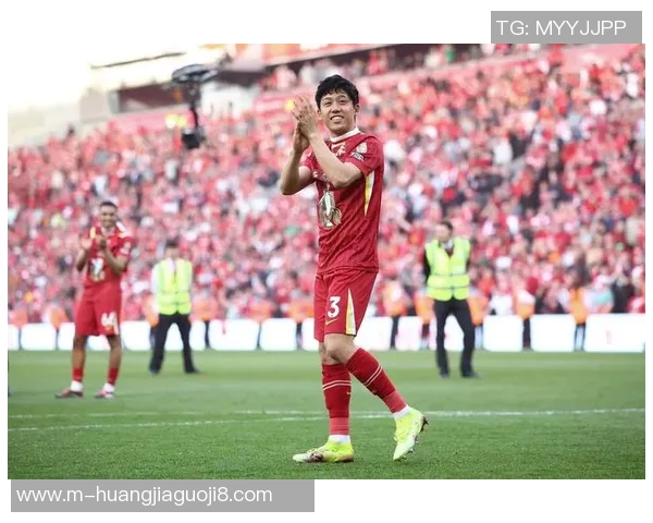 足球天才少年崭露头角梦想与努力交织成就未来之路 足球天才少年崭露头角梦想与努力交织成就未来之路